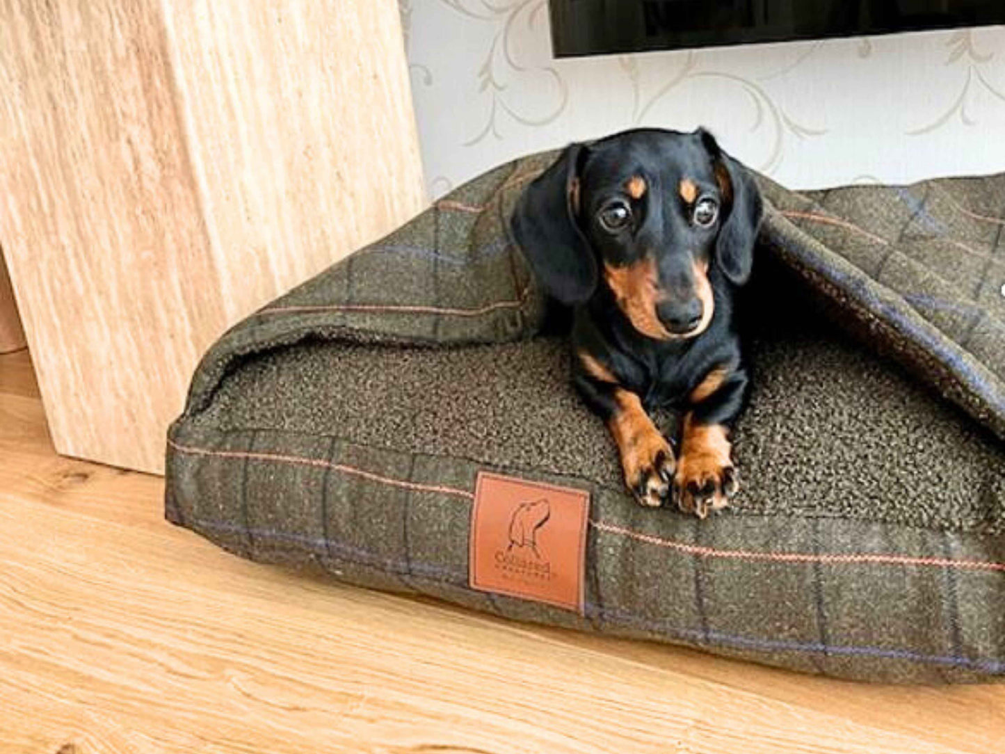 Green Tweed Hooded Dog Snuggle Bed